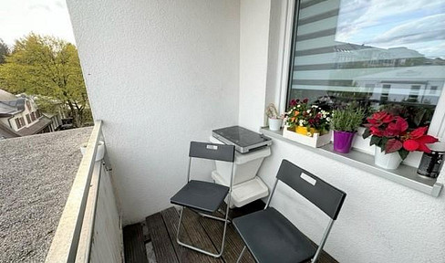 Ideale WG-Wohnung: Hell freundlich mit Süd-/Westloggia