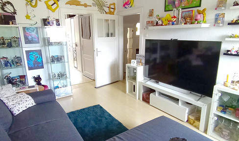Mediterrane, helle 3 Zimmer Wohnung mit Einbauküche und Wintergarten