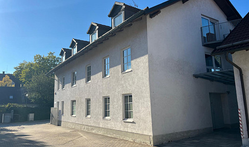 Helle Büroräume 91qm mit Küche, inkl. 42qm Lagerfläche in Feldkirchen nahe München