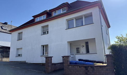 Commission-free: Detached, four-family house in Wetzlar, fully rented, with a yield of approximately 5%.