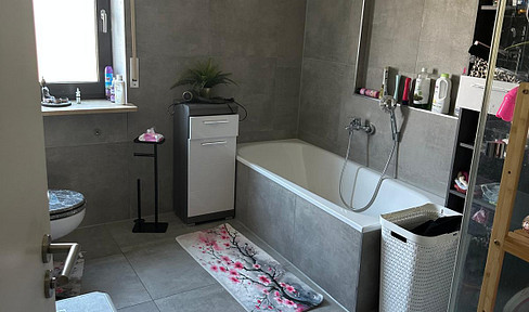 Großzügiges renoviertes Reihenhaus in Untermeitingen, mit Garten,Garage