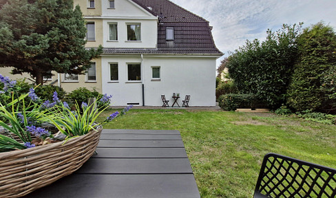 Semi-detached house with a large garden (completely renovated).