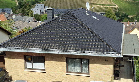 Family-friendly property: Two-family house in Kiedrich, in a quiet location.