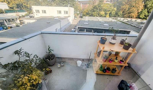 900,00 EUR