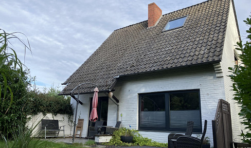 Einfamilienhaus mit Garage, Top-Hobbykeller und Dachstudio
