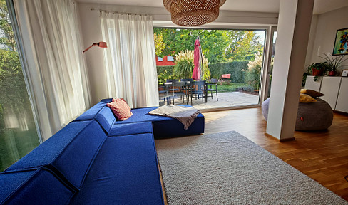 No fees: Beautiful garden apartment in a modern residential complex.