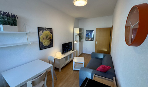 Furnished 2-room apartment with balcony & internet – €795 total, located in the Eltingviertel district.
