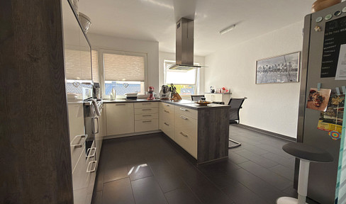 Sanierte, bezugsfreie Wohnung in ruhiger Lage Meerbusch Lank von