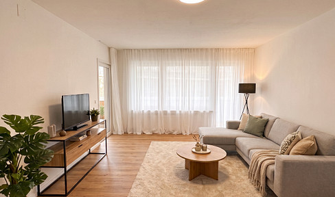 Zentral gelegene lichtdurchflutete 3 Zimmer Wohnung zzgl. einer Garage zu verkaufen!