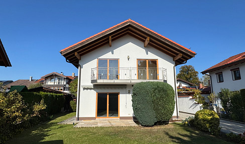 Detached house for sale, privately.