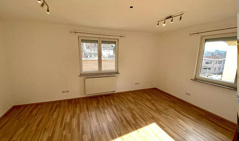 3-room apartment in a historic building with a beautiful view, located in a central area.