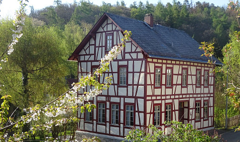 Old schoolhouse in the Lower Taunus region.