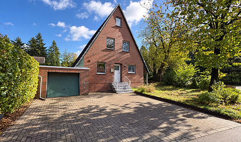 Haus mit Garten und Garage in Nurdachhaussiedlung, Huntlosen/Grossenkneten
