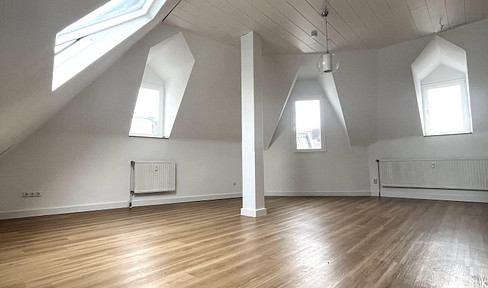 Stylish, modern 2-room apartment near Schillerplatz.
