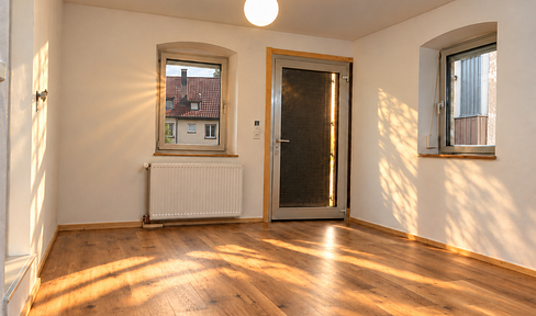 Quiet 2-room apartment in the old town – renovated and with a fitted kitchen.