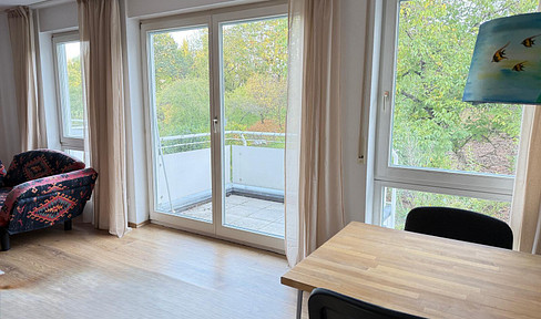 Stylish 1-bedroom apartment with a balcony overlooking greenery, new fitted kitchen, beautifully and peacefully located in Vaihingen.