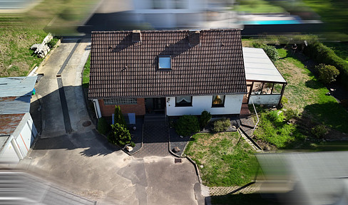 Freistehendes Einfamilienhaus mit Garten im Vorort von Euskirchen