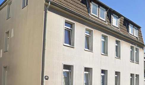 Solid multi-family house in Westercelle.