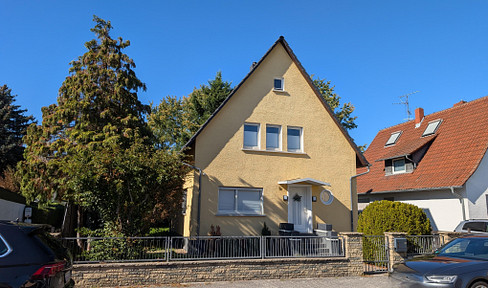 Gemütliches freistehendes Einfamilienhaus mit Garten in guter Wohnlage in Mörfelden Provisionsfrei