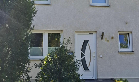 Well-maintained semi-detached house with a garden in Brühl-Eckdorf (no commission).