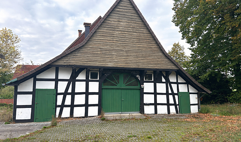Wohnhaus mit 6 Zimmern, vier Garagen, ca. 1,3 ha Grünland/Gehölz  in Bissendorf-Linne – von privat