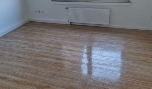 58 m² | 1-room apartment with kitchen, hallway, and bathroom | First occupancy after renovation | Close to the University of Applied Sciences and the Jülich Research Center.