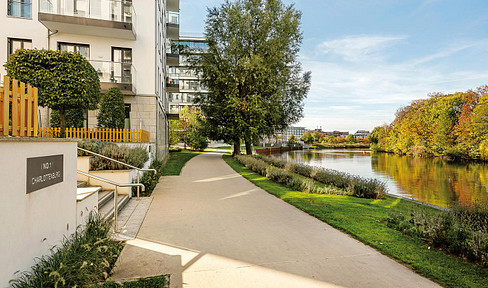 2-room apartment on the Spree River: quiet and centrally located in "Charlottenburg No. 1".