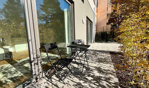 Fully furnished apartment with a raised platform and its own entrance - accessible | Suitable for quiet commercial use.