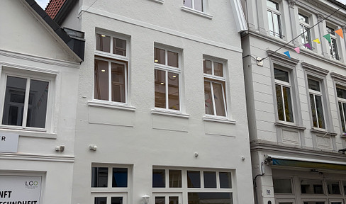 Kernsanierte 3ZKB Traumwohnung Erstbezug in Toplage zu sofort provisionsfrei