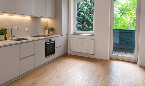 Furnished 3-room apartment, with balcony and kitchen - suitable for a group of 3 people.