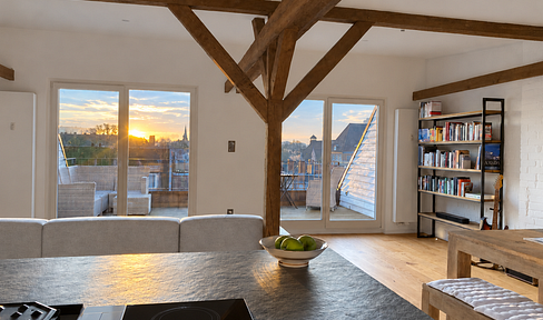 Wunderschönes modernes Dachgeschoss-Loft mit Stadtblick im Herzen des Generalsviertels