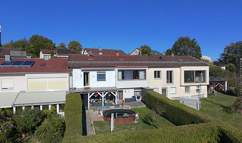 Two-family house, designed as a row house (RMH), with a magnificent view of Oberhaus.