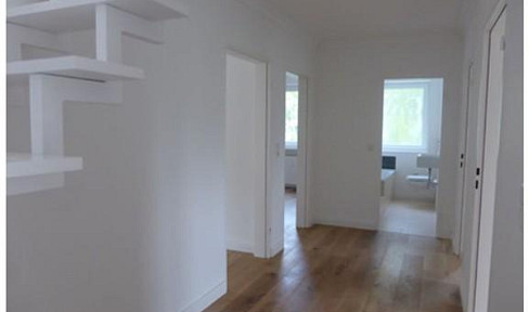 4-room apartment on the Lehester Deich (house-within-a-house).