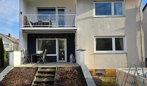 Detached single-family house on a 718 m² plot of land – suitable for renovation or new construction – private sale.
