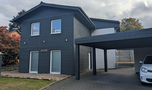 Großzügiges, modernisiertes Einfamilienhaus mit separatem Souterrain & Einliegerwohnungspotenzial