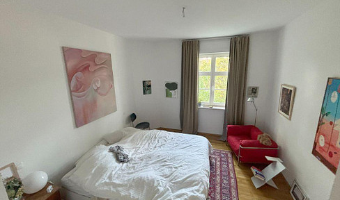 Sehr schöne 3  Zi-Whg mit EBK und großem Balkon in einem Jugendstilhaus in Würzburg - Sanderau.