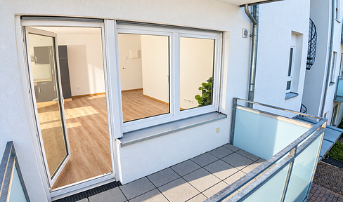Bright and quiet 2-room apartment with a balcony in Frankfurt am Main, Gallusviertel/Europaviertel district.