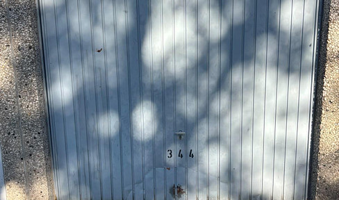 Garage for rent.