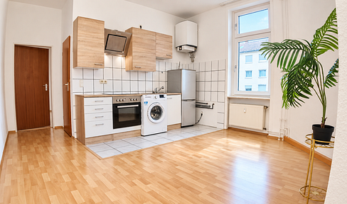 Bright 2-room apartment in Frankfurt am Main, located in the Gallusviertel/Europaviertel district.