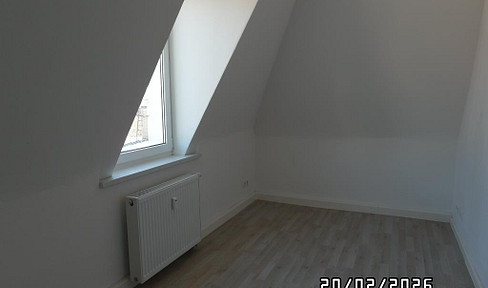 Kirchstraße 8c in 01591 Riesa - große 4-Raum-Etagenwohnung im Dachgeschoss