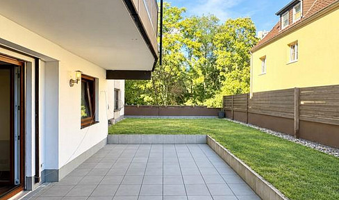 Ffm-Sachsenhausen: seltene Gelegenheit! 3 ZKB im EG, 93m² mit großer Terrasse + 75m² Grünfläche!