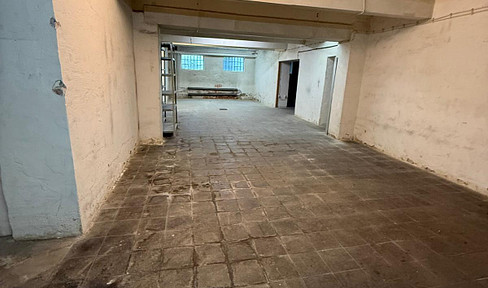Warehouse for craftsmen, online store, 3D printing.