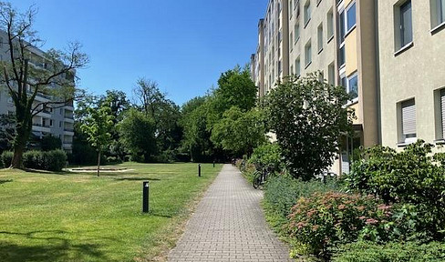 €1,100.00 | Denninger Straße 208, 81927 Munich.