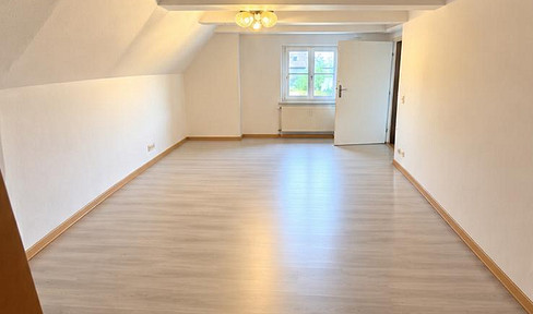 Gemütliche Dachgeschosswohnung im Herzen von Vilshofen – ca. 40 m² Altbau