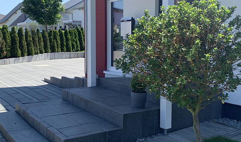 Freistehendes modernes Einfamilienhaus mit gehobener Ausstattung & energieeffizientem Wohnkomfort