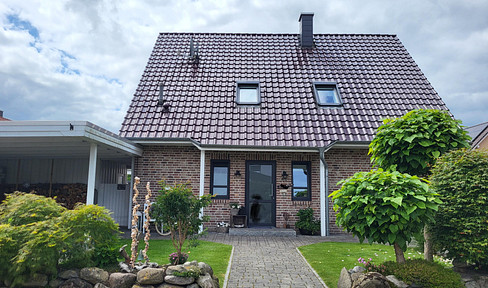 Traumhaftes Zuhause für die ganze Familie – Hochwertiges EFH im Apfelgarten mit Pool & Gartenoase