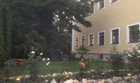 Exclusive 2-room apartment in a former brewery building.