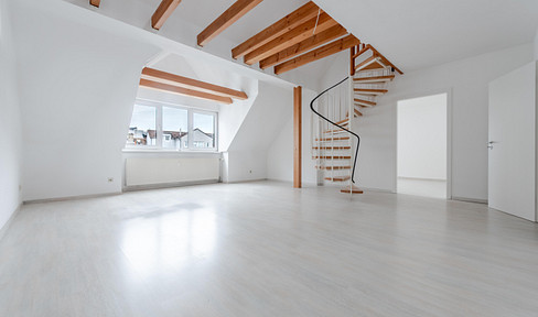 Loft-Feeling auf zwei Ebenen: Maisonette mit Galerie und Balkon mitten in Bensheim