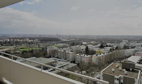 Inheidener Straße: Helle 2-Zimmer-Wohnung mit Süd-Balkon, Einbauküche & Top-Anbindung