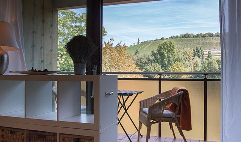 2-room apartment with balcony in Heidingsfeld.